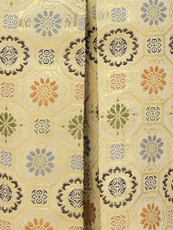 かんたん七五三(5歳男袴)Z536 兜 変わり市松 松竹梅 宝尽くし