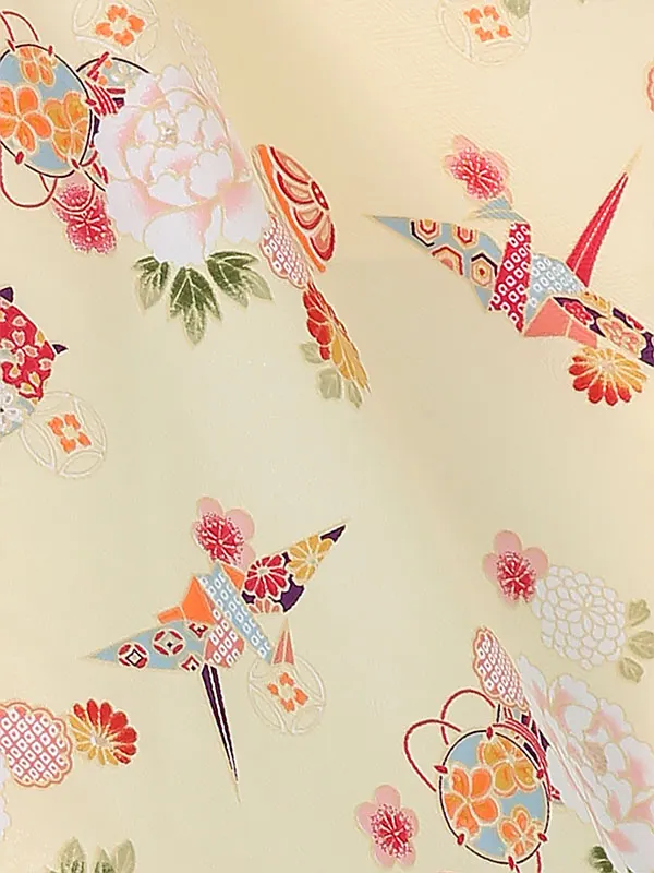 七五三レンタル(3歳女被布)A328 R・KIKUCHI白×ｸﾘｰﾑ色ぼたん折鶴