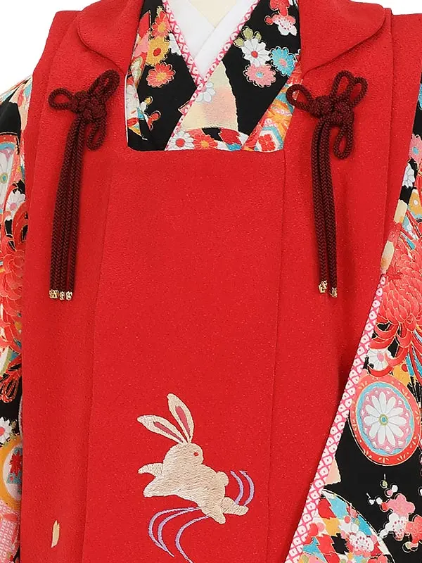 七五三(3歳女被布)K374 赤×黒 四季の花々 牡丹に鼓 菊 梅 桜 地紙