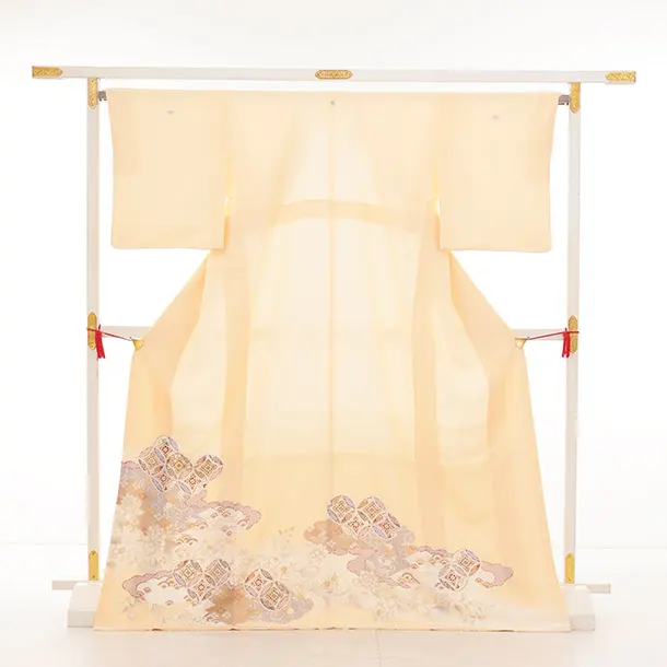 色留袖レンタル 0754 たまご色地 七宝に唐花