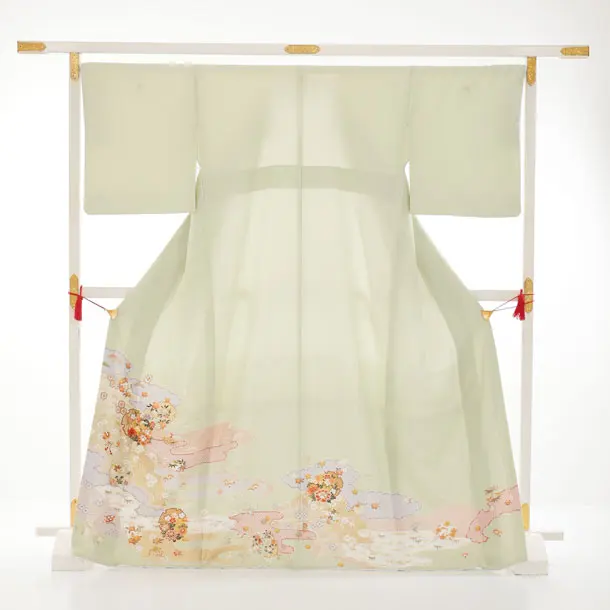 色留袖レンタルQ0761 ヒワ色雲取り霞に雪輪