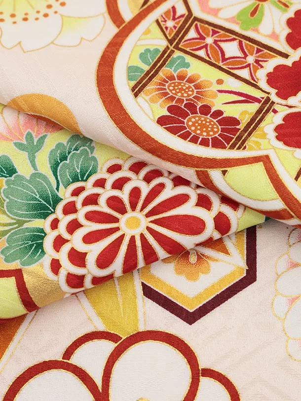 振袖レンタル1525 クリームピンク 雪輪に松竹梅