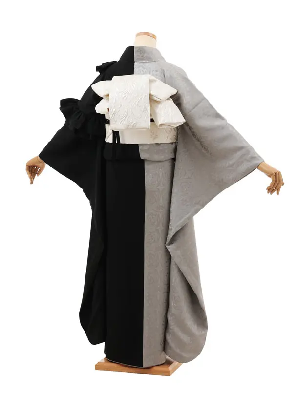 振袖レンタル1545　シルバーグレー 黒 片身替り フリル