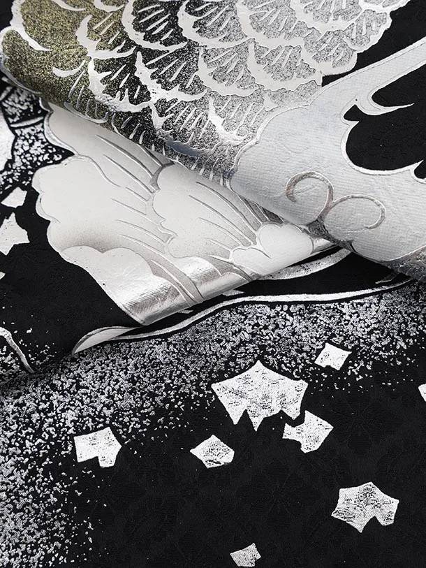 振袖レンタル1549　黒地 銀彩 波に牡丹 龍と鳳凰