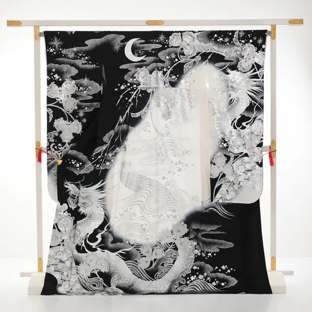 振袖レンタル1561　白黒銀彩龍