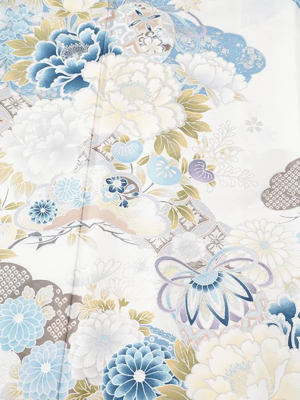 振袖レンタル1566　白地 まり牡丹四季花