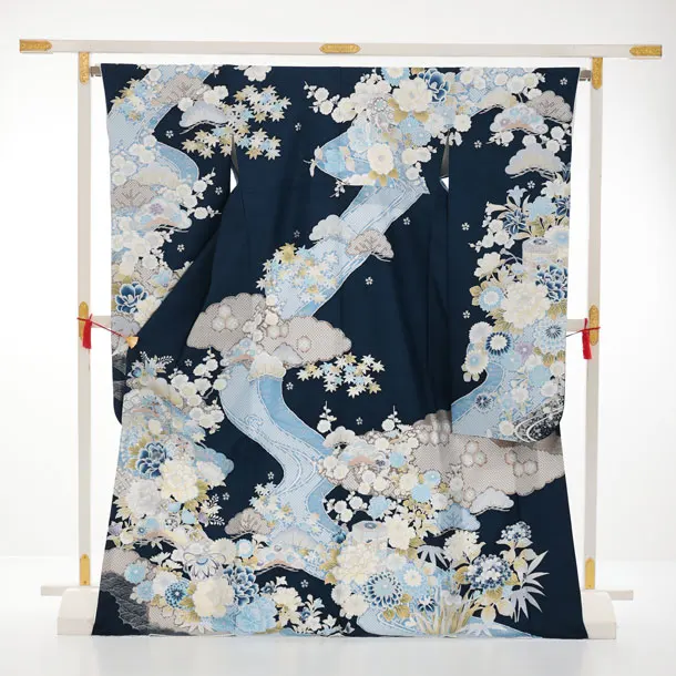 振袖レンタル1567　紺地 まり牡丹四季花