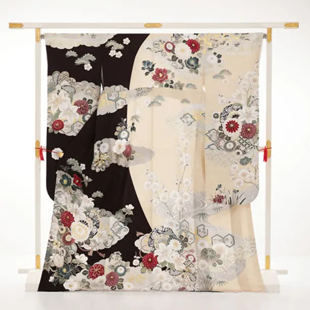 振袖レンタル1584　ブラウンベージュ 片身替り 裏鏡に花