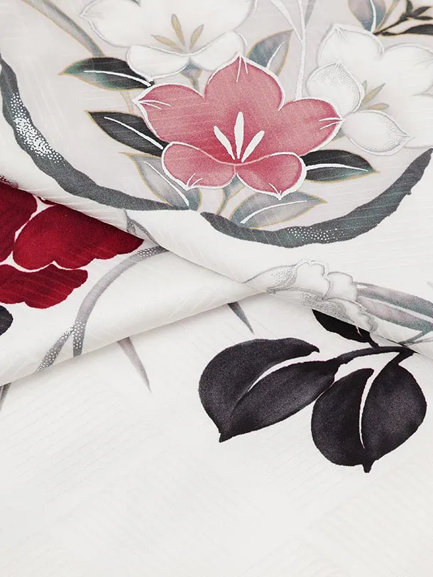 振袖レンタル1590　白地 椿 ぼたん