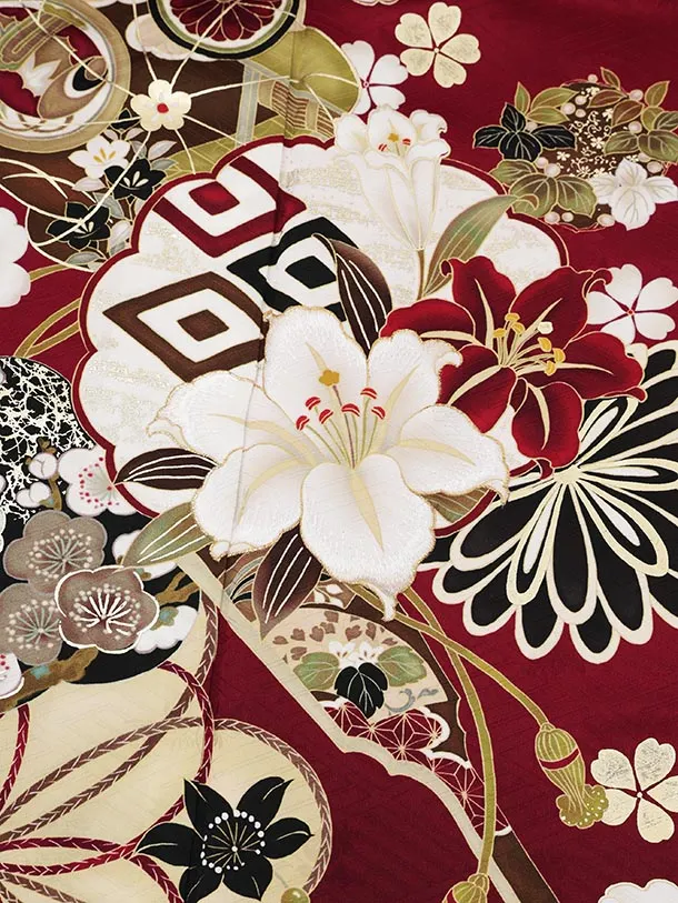 振袖レンタル1595　ボルドー 吉祥文様に花