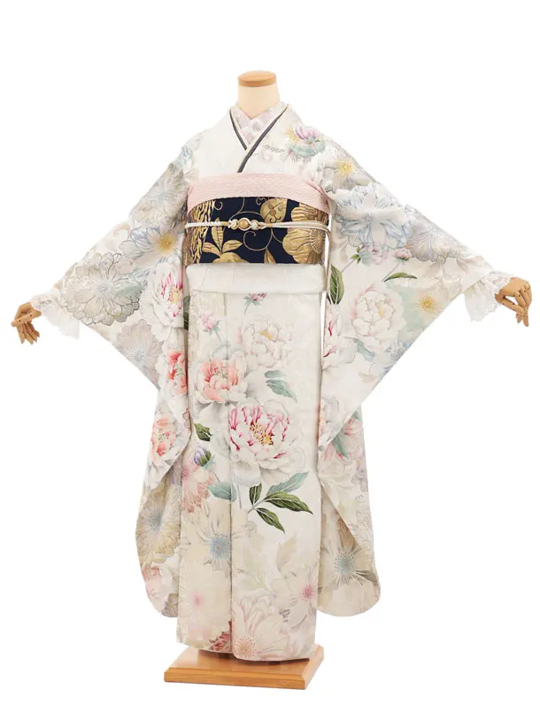 振袖レンタル1604　白地 芍薬に花づくし