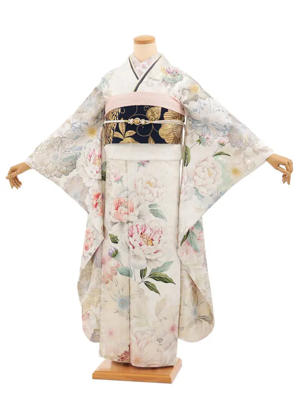 振袖レンタル1604　白地 芍薬に花づくし