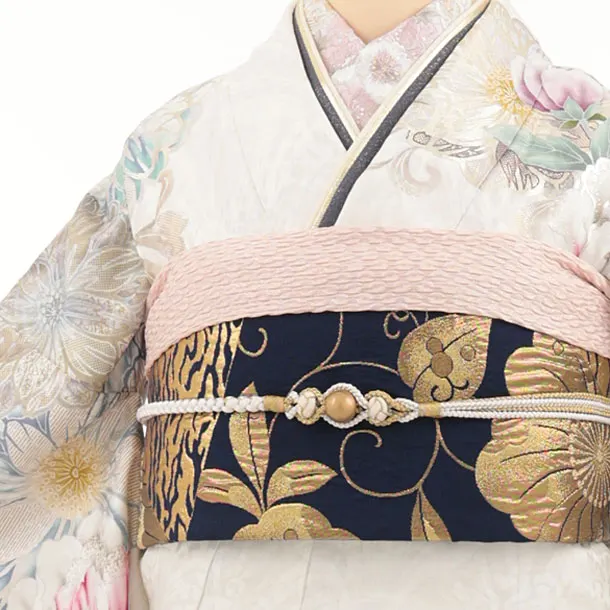振袖レンタル1604　白地 芍薬に花づくし