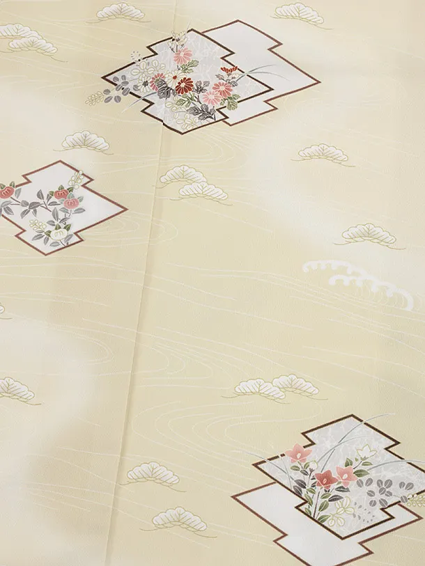 訪問着t1413 クリームベージュ地 水面に松皮菱(化繊)
