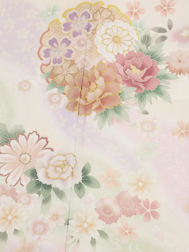 訪問着tQ1532 式部浪漫 クリームピンク 雪輪に花