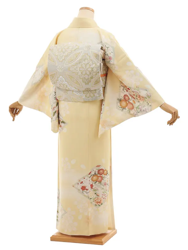 訪問着tt1571  華徒然 クリーム 松皮菱に花(トールサイズ)