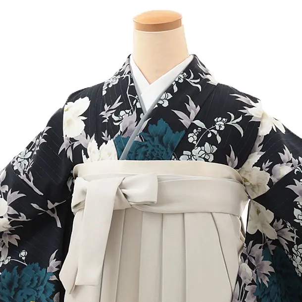 卒業袴T087　紺銀通し花×薄ベージュ レザー調