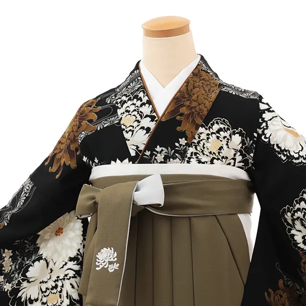 卒業袴T114　紅一点 黒菊牡丹×モスグリーン