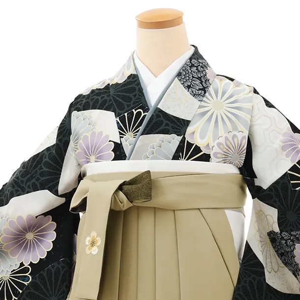 卒業袴T177 JAPAN STYLE 黒地菊×ベージュ