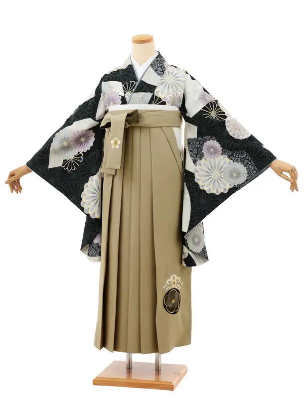 卒業袴T178 JAPAN STYLE 黒地菊×ベージュ