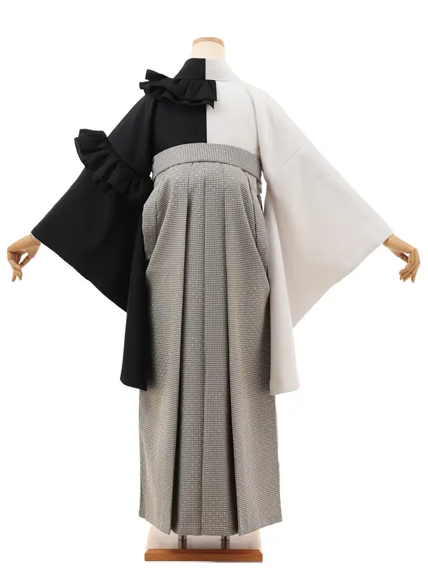 卒業袴T213 淡グレージュ黒フリル×白黒千鳥ラインストーン