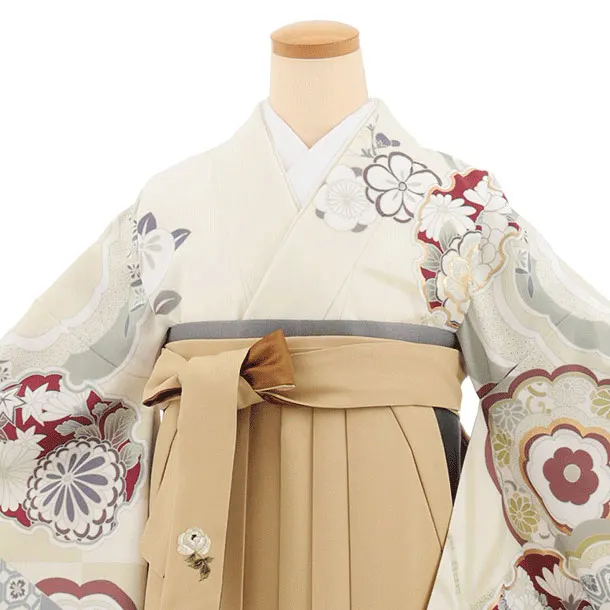 卒業式袴レンタルT412 クリーム古典雪輪×モカベージュ