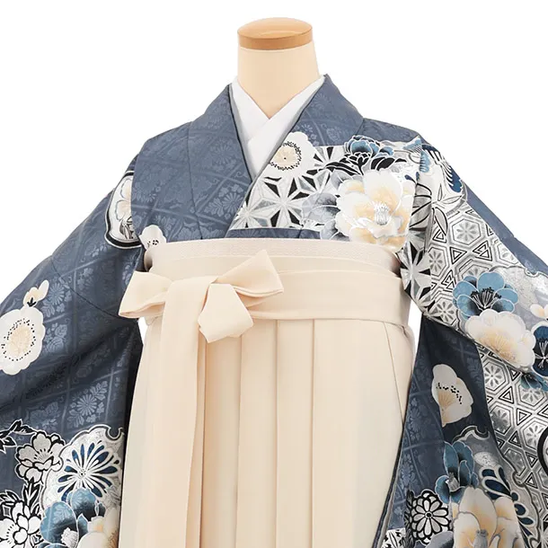 【ふくよかサイズ】卒業式袴T497 グレー古典雪輪椿 × クリーム