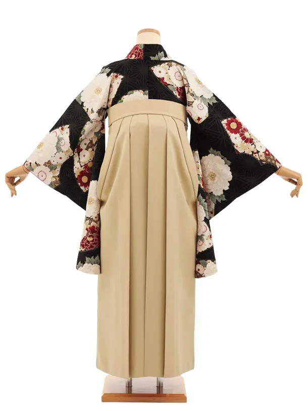 卒業式袴レンタルT507 黒ぼたん花扇 × モカベージュ