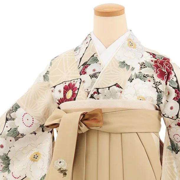 卒業式袴レンタルT513 ベージュぼたん花扇 × モカベージュ