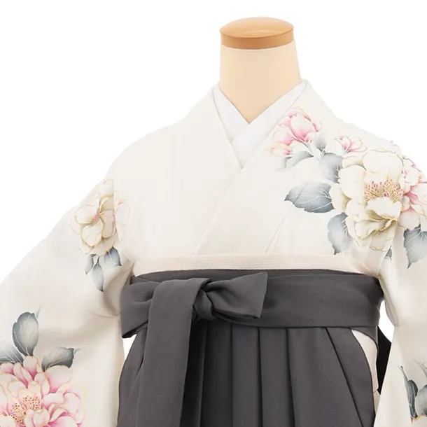卒業式袴レンタルT520 白まり花 × グレー