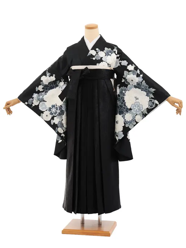 卒業式袴レンタルT533 黒地ぼたん × 黒