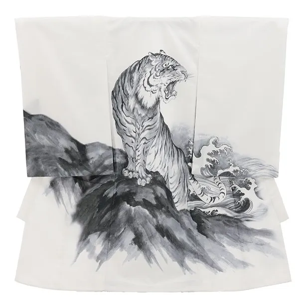 男児産着 お宮参りレンタル2952 白地 虎 水墨画調