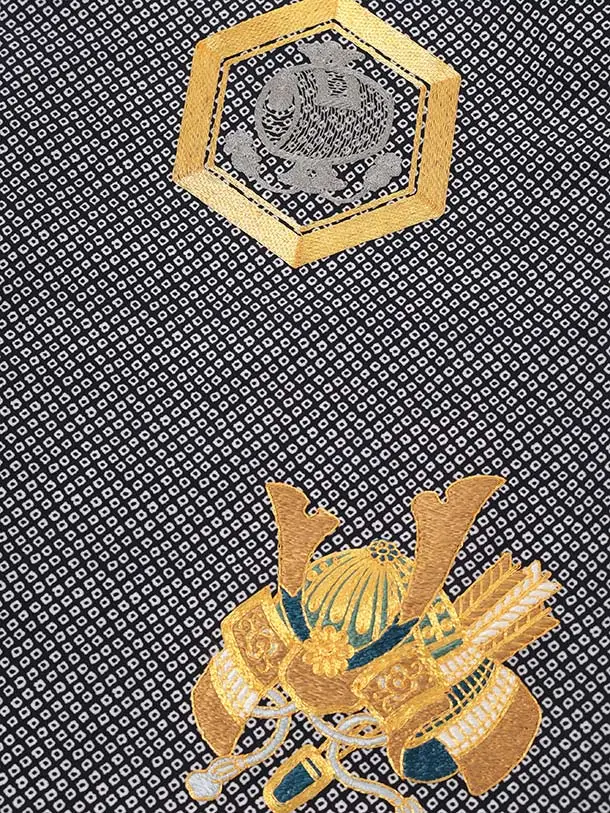 男児産着 お宮参りレンタル O264 黒地 疋田柄刺繍 鷹 兜