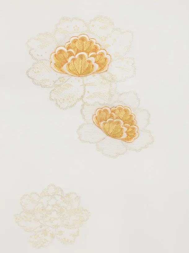 女児産着 お宮参りレンタル2975 白地 金コマ 牡丹