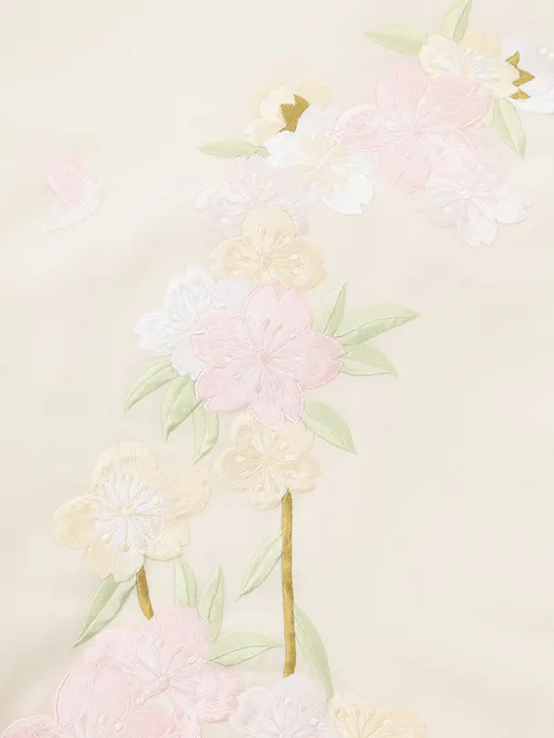 女児産着 お宮参りレンタルR025 薄黄ベージュ 刺繍桜