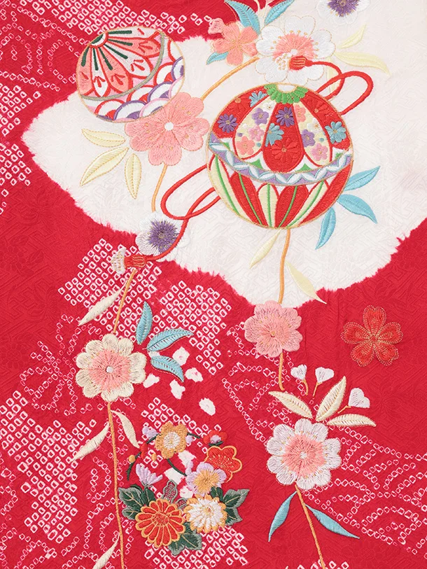 女児産着 お宮参りレンタルR063 【正絹】赤地 雲取り 刺繍鞠と熨斗