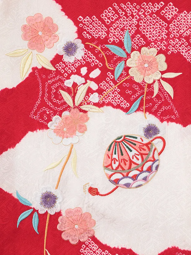 女児産着 お宮参りレンタルR063 【正絹】赤地 雲取り 刺繍鞠と熨斗