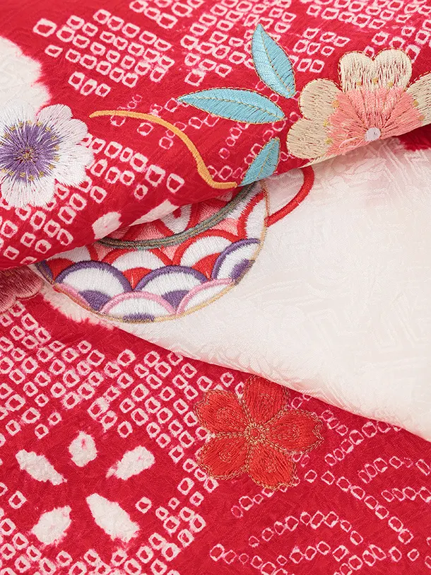 女児産着 お宮参りレンタルR063 【正絹】赤地 雲取り 刺繍鞠と熨斗