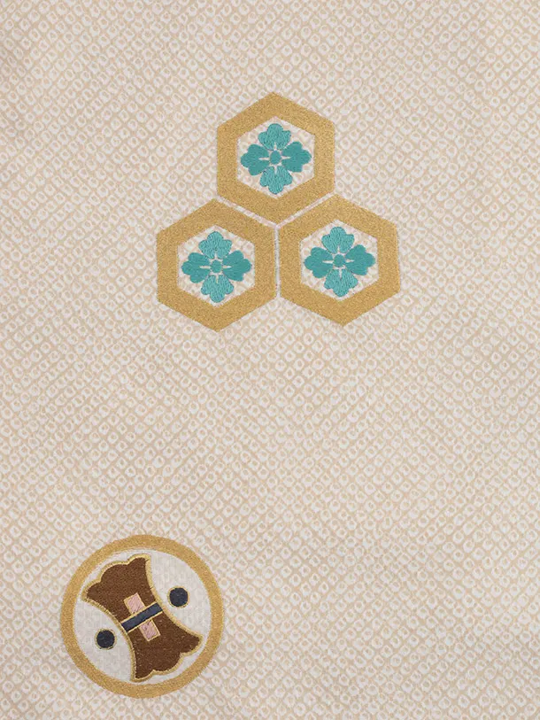 かんたん(5歳男袴)N073 ベージュ 疋田柄 刺繍鷹 兜×ベージュ茶ぼかし