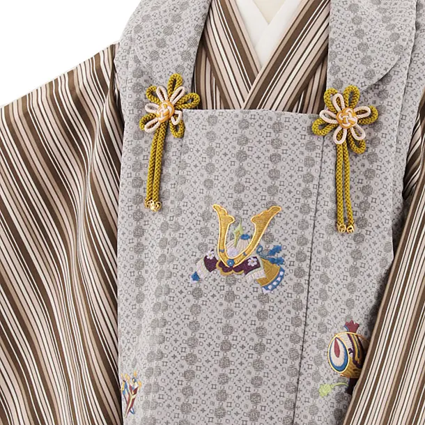七五三レンタル(3歳男児被布)W447 グレー刺繍兜×ベージュストライプ