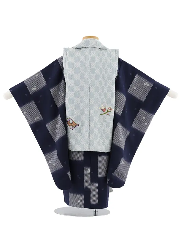 七五三(3歳男児被布)W549【正絹】ブルーグレー刺繍小槌×紺地変わり市松