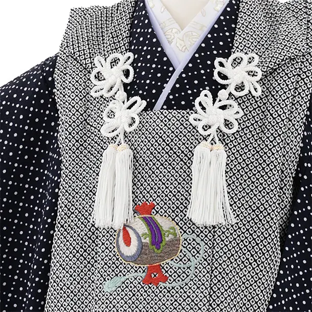 七五三レンタル(3歳男児被布)W559【正絹】黒疋田柄 刺繍小槌×紺地ドット