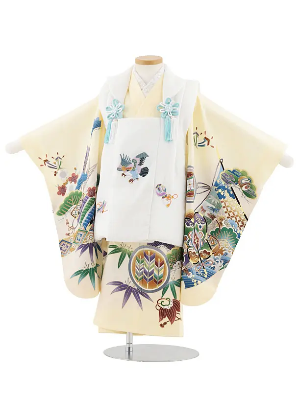 七五三レンタル(3歳男児被布)W561【正絹】白地刺繍鷹×ベージュ吉祥文様