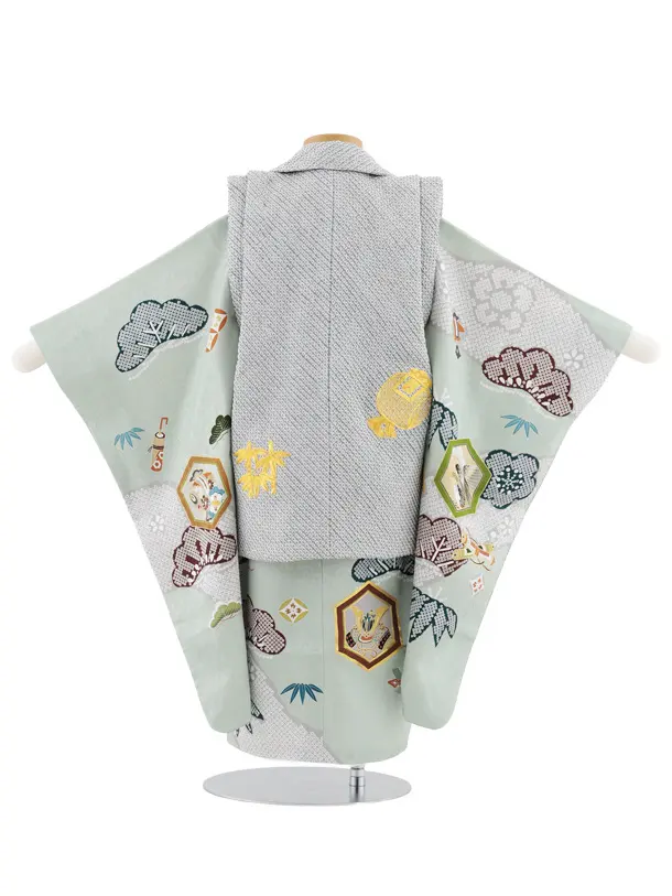 七五三(3歳男児被布)W575【正絹】グレー金コマ刺繍宝尽くし×ヒワ吉祥文様