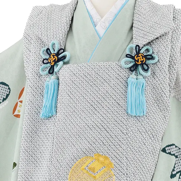 七五三(3歳男児被布)W575【正絹】グレー金コマ刺繍宝尽くし×ヒワ吉祥文様