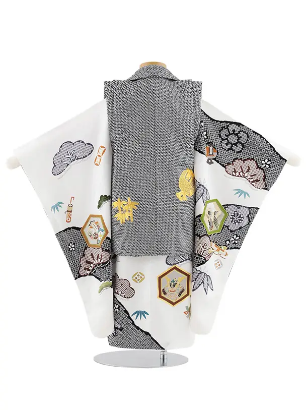 七五三レンタル(3歳男児被布)W584【正絹】黒絞り金コマ×白 吉祥文様