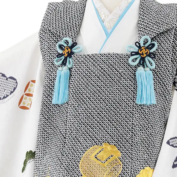 七五三レンタル(3歳男児被布)W584【正絹】黒絞り金コマ×白 吉祥文様