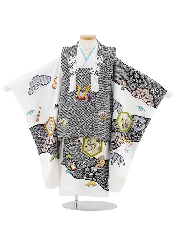 七五三レンタル(3歳男児被布)W586【正絹】黒絞り刺繍兜×白 吉祥文様