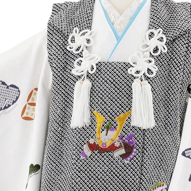 七五三レンタル(3歳男児被布)W586【正絹】黒絞り刺繍兜×白 吉祥文様
