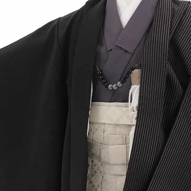 かんたん(3.4歳男児袴)W617 黒ストライプ 片身替り×ベージュラメ